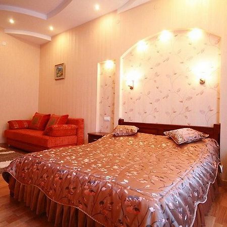 Park And Opera Apartments Лвив Екстериор снимка