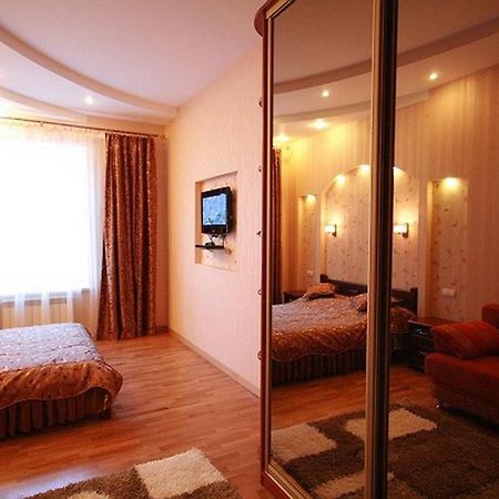 Park And Opera Apartments Лвив Екстериор снимка