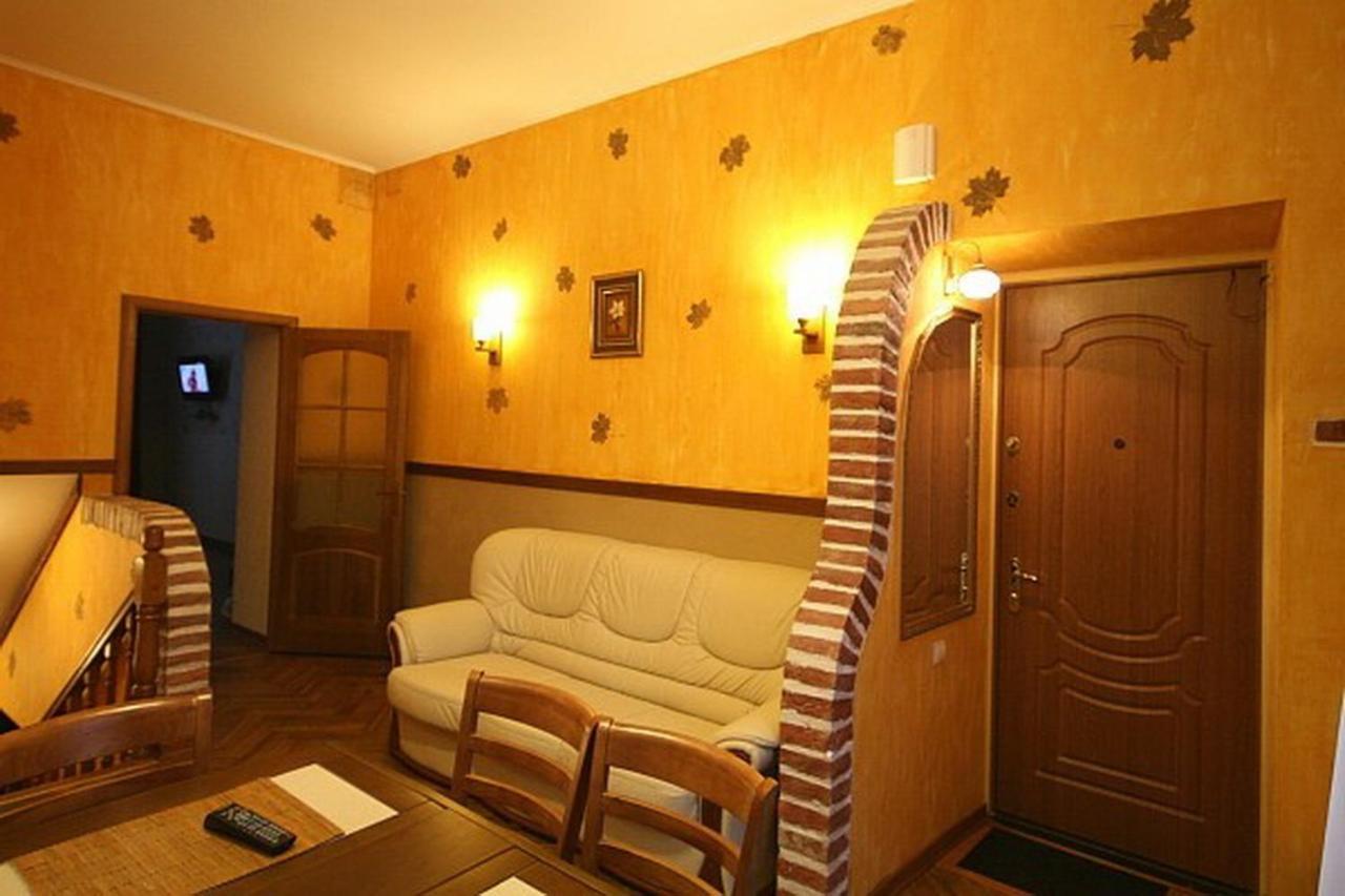 Park And Opera Apartments Лвив Екстериор снимка