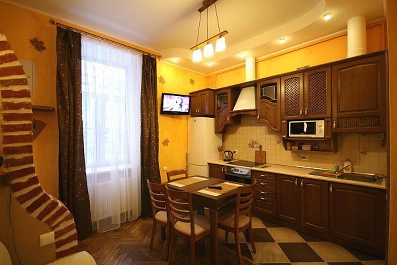 Park And Opera Apartments Лвив Екстериор снимка
